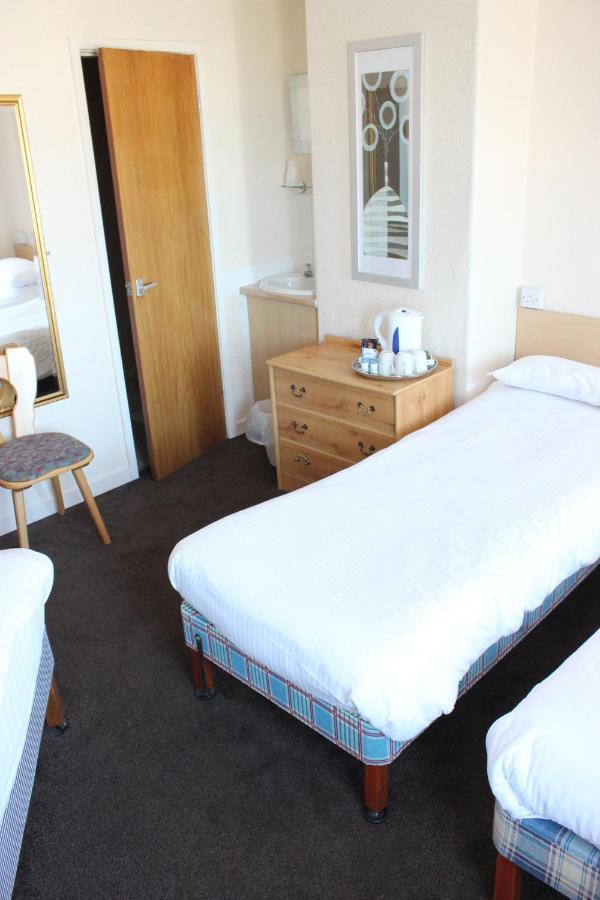 The Colwyn Hotel - Near Pleasure Beach ブラックプール 部屋 写真